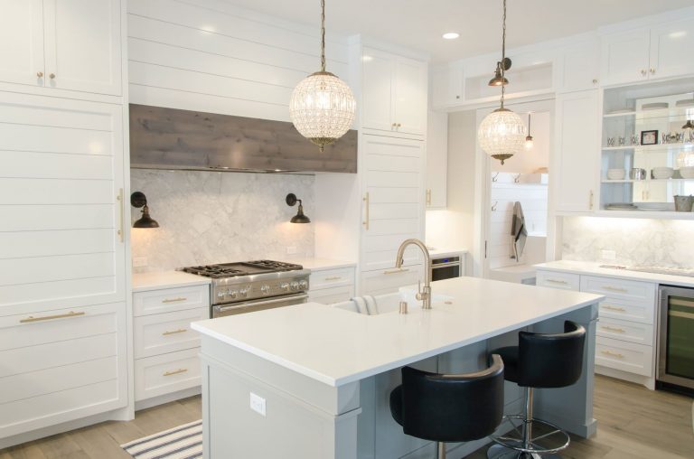 Top 7 Advantages Of Built-In Cupboards: From Custom to Clutter-Free